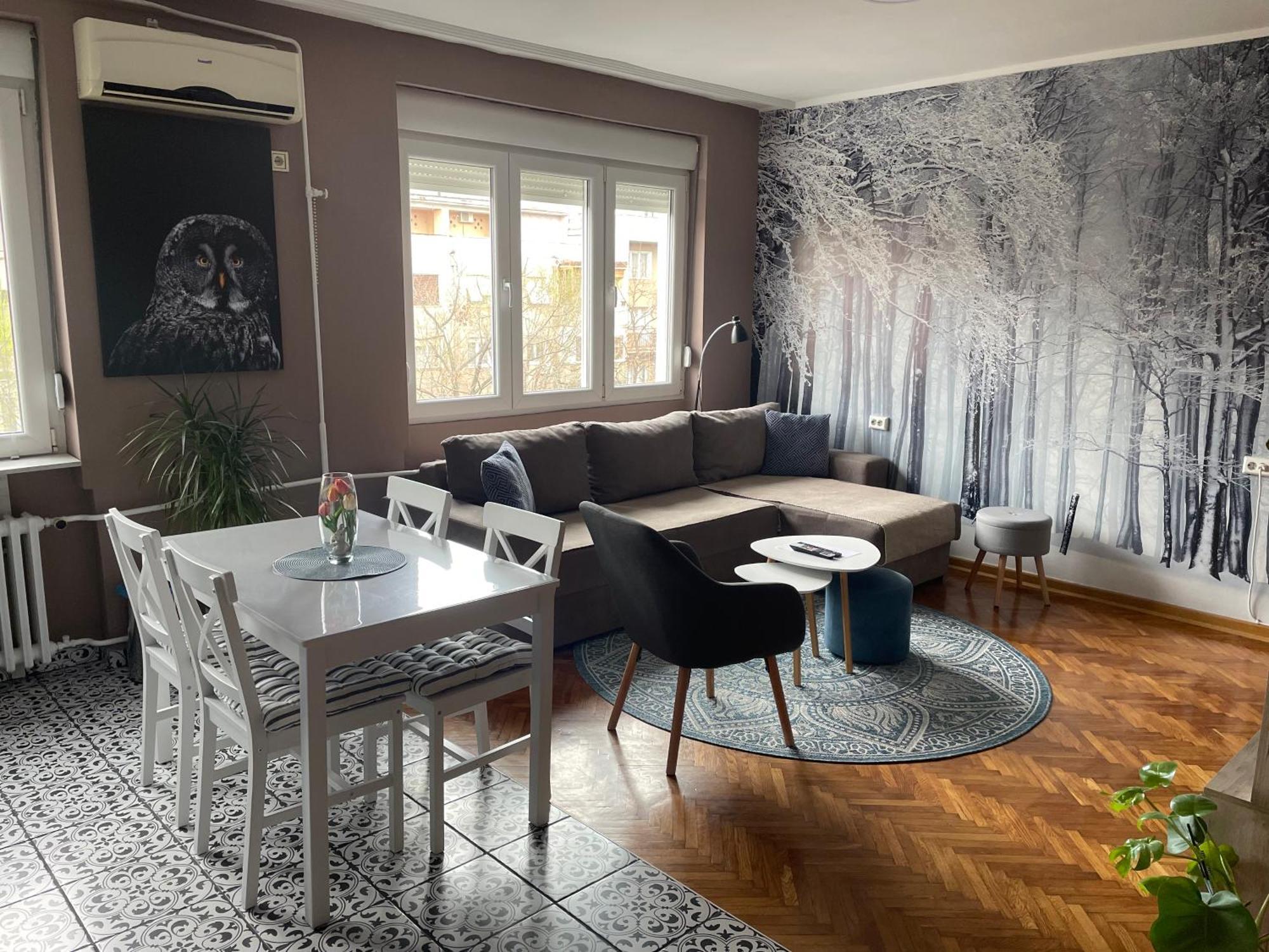 Apartman Avenia Novi Sad Buitenkant foto
