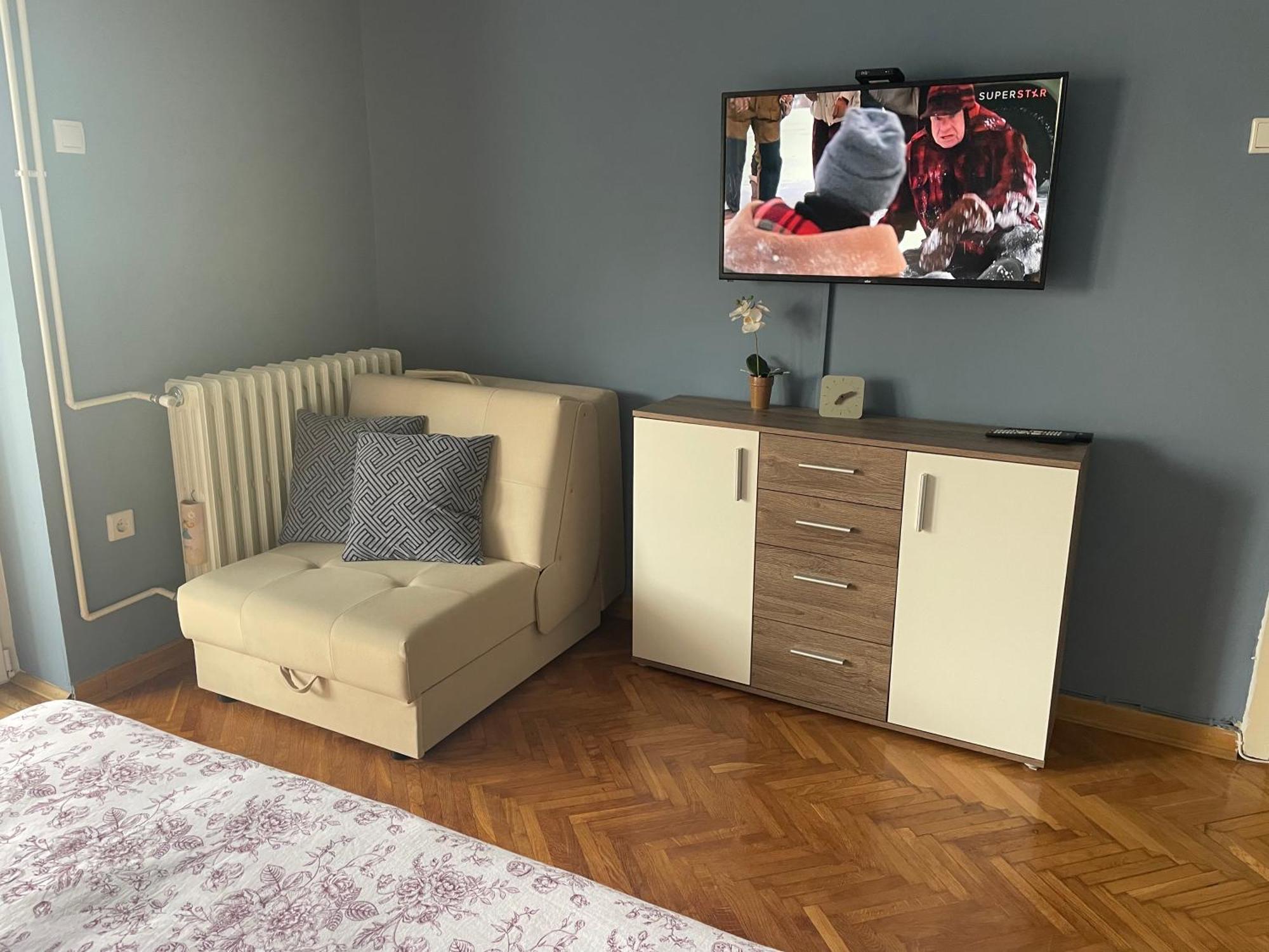 Apartman Avenia Novi Sad Buitenkant foto