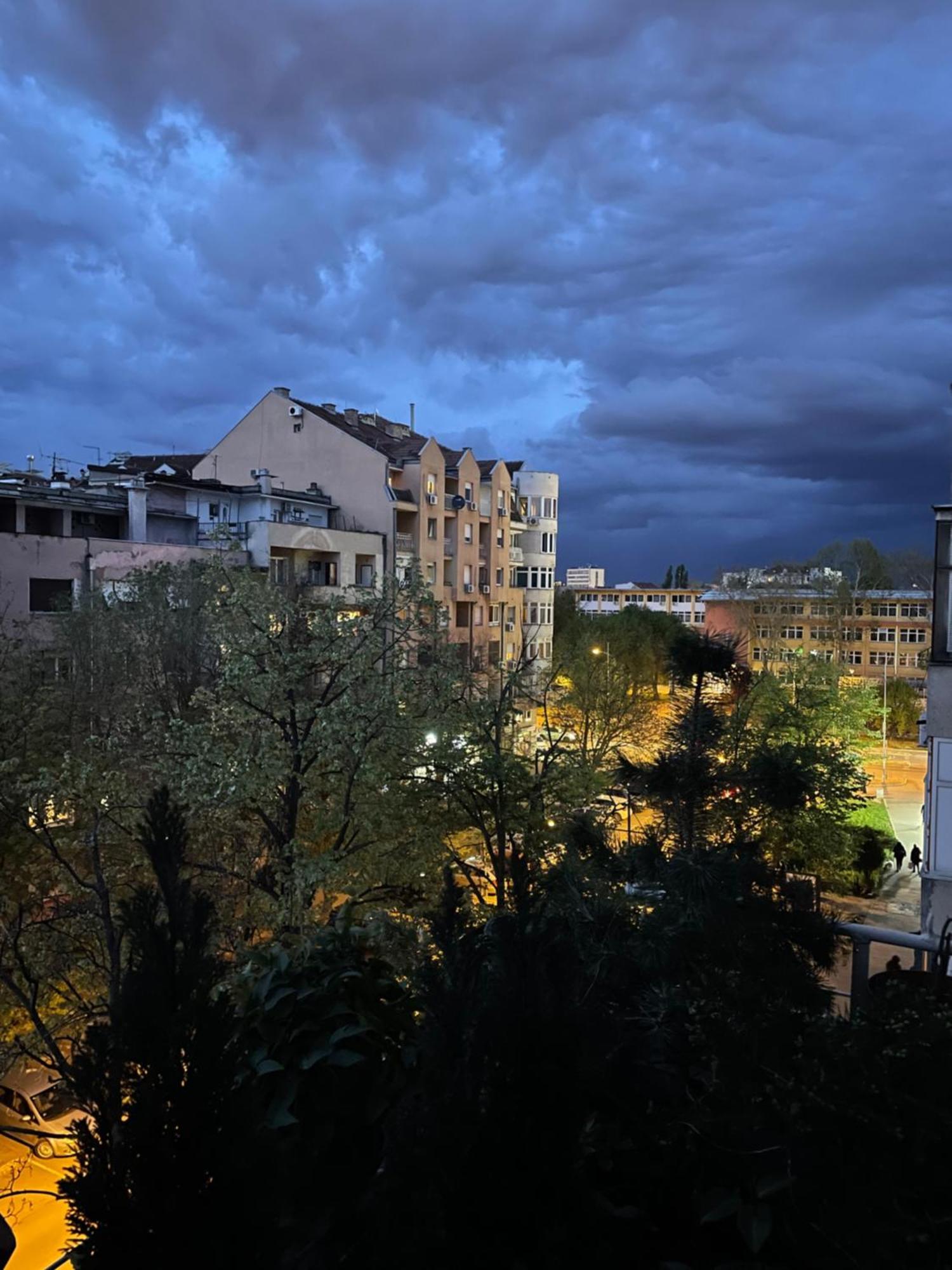 Apartman Avenia Novi Sad Buitenkant foto